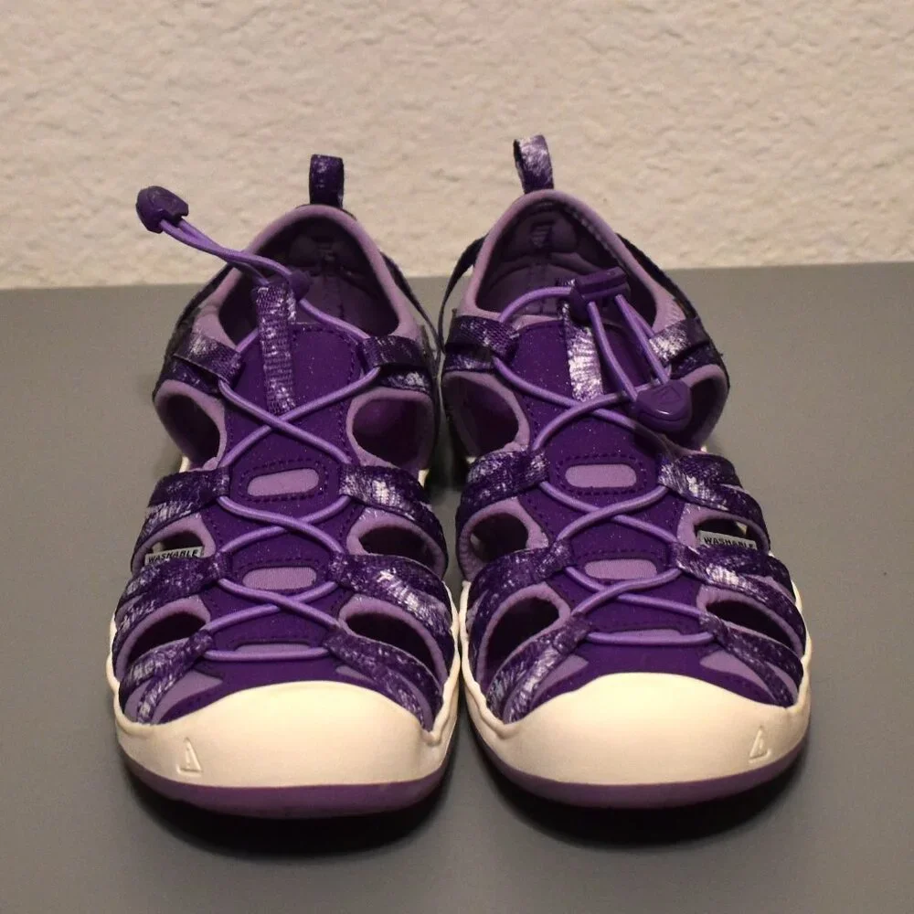 Keen girls moxie